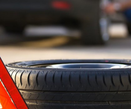 MOTOSİKLET LASTİKÇİ