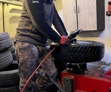 HÜSEYİNLİ OTO LASTİKÇİ