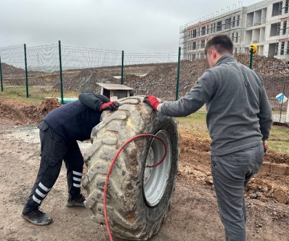 TELSİZLER OTO LASTİKÇİ